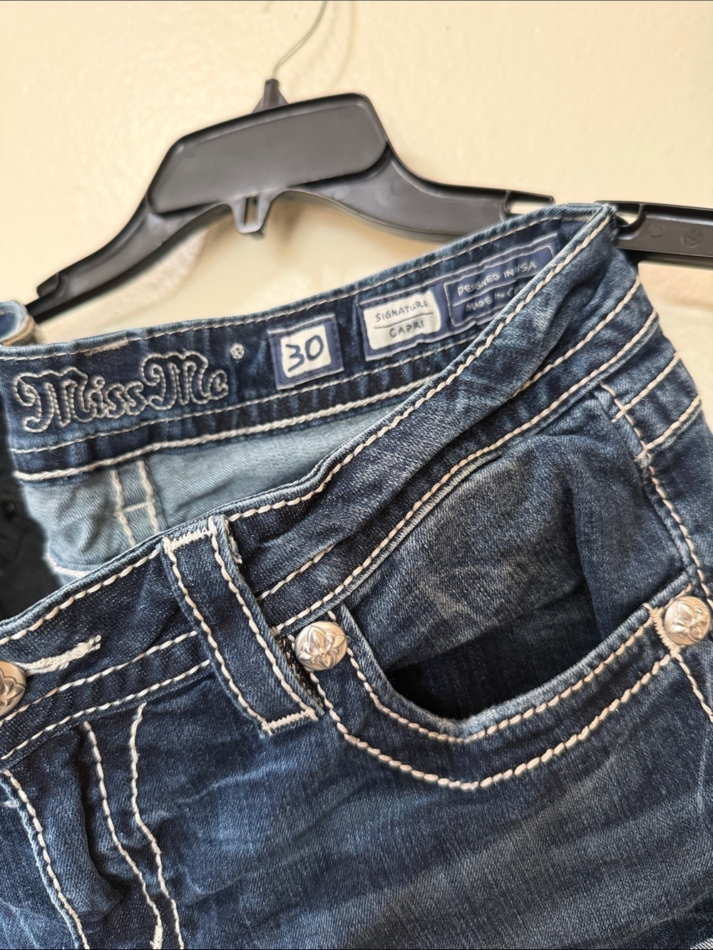 Vintage Y2K Miss Me Embellished Dark Blue Denim Daisy dukes Cuffed Shorts - Picture 5 of 7